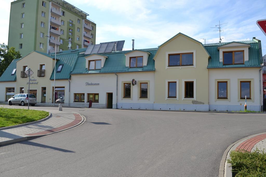 Hotel Penzion U Zámecké Zahrady Lipník nad Bečou Exterior foto